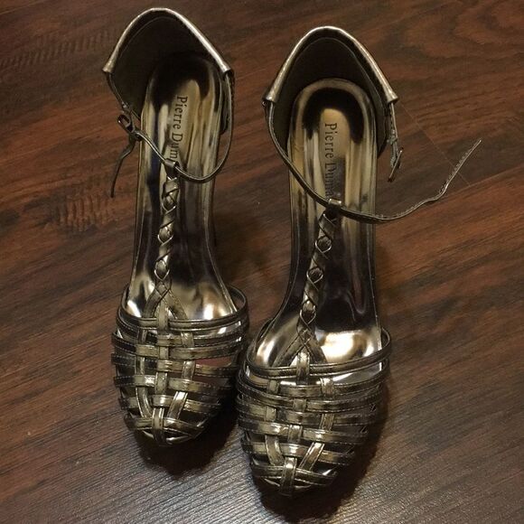 EUC Size 8 Metallic Grey Platform Pierre Dumas - Picture 1 of 8